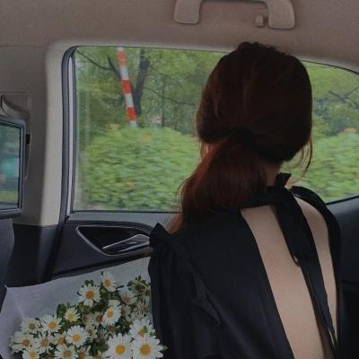 全网实拍：顶流女星旧照被扒，全网玩梗